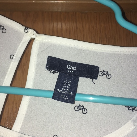 Gap blouse - Picture 2 of 5